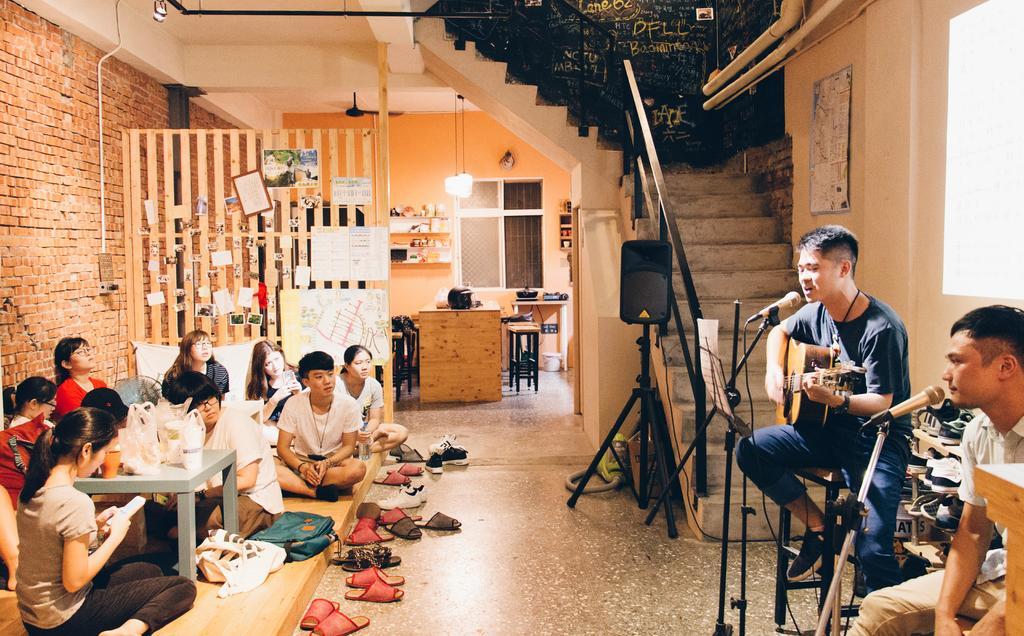 62巷背包客棧 Lane62 Hostel Longjing Экстерьер фото