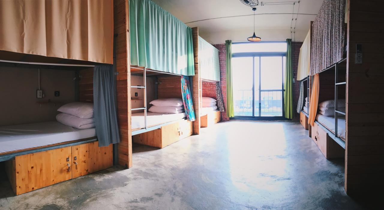 62巷背包客棧 Lane62 Hostel Longjing Экстерьер фото