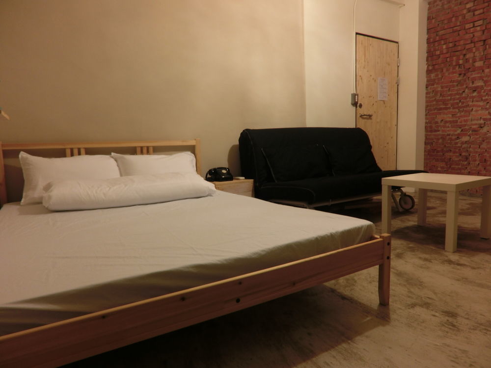 62巷背包客棧 Lane62 Hostel Longjing Экстерьер фото